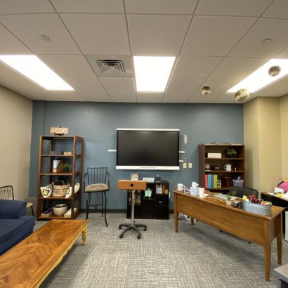 Classroom Wall Paint and Column