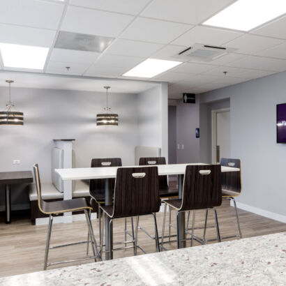 Berkshire Hathaway HomeServices Lounge